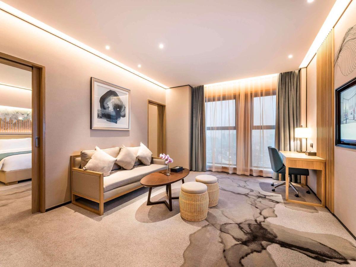 Mercure Chengdu Huapaifang Exteriör bild