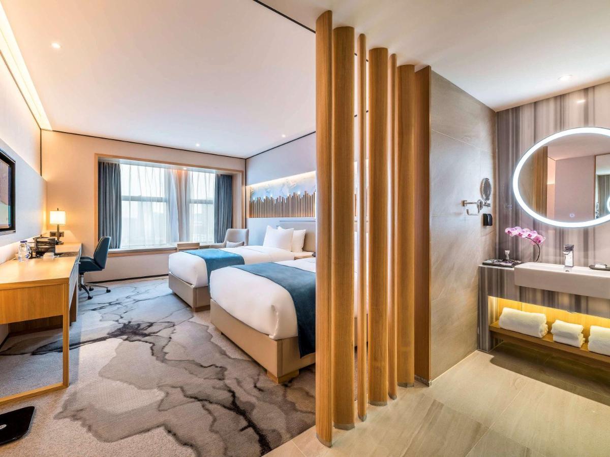 Mercure Chengdu Huapaifang Exteriör bild