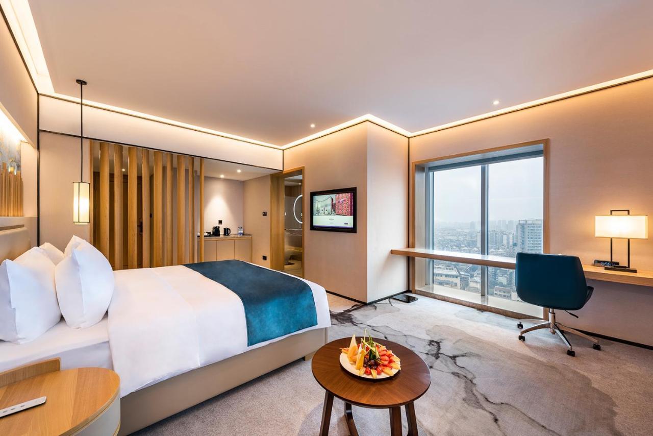 Mercure Chengdu Huapaifang Exteriör bild