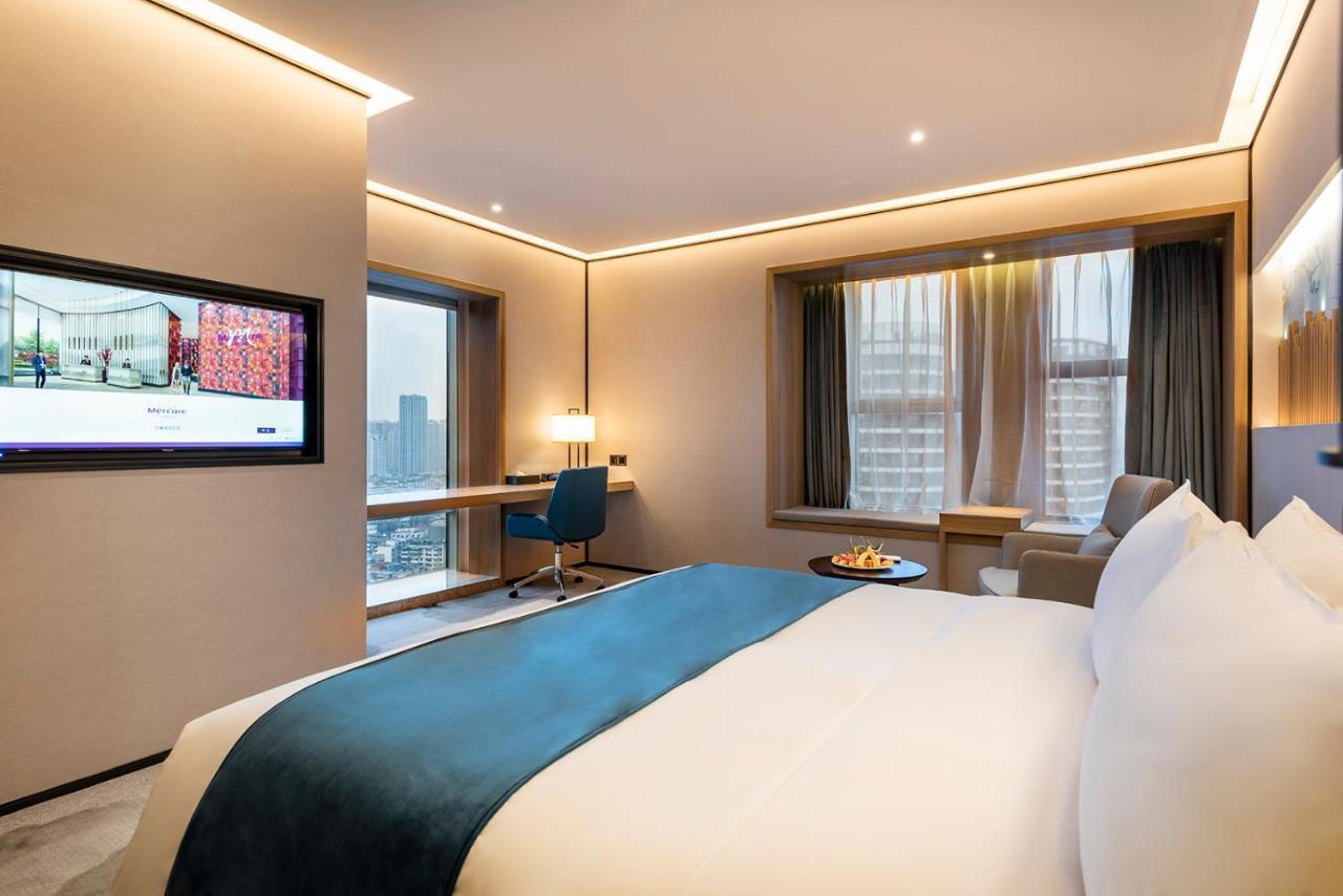 Mercure Chengdu Huapaifang Exteriör bild
