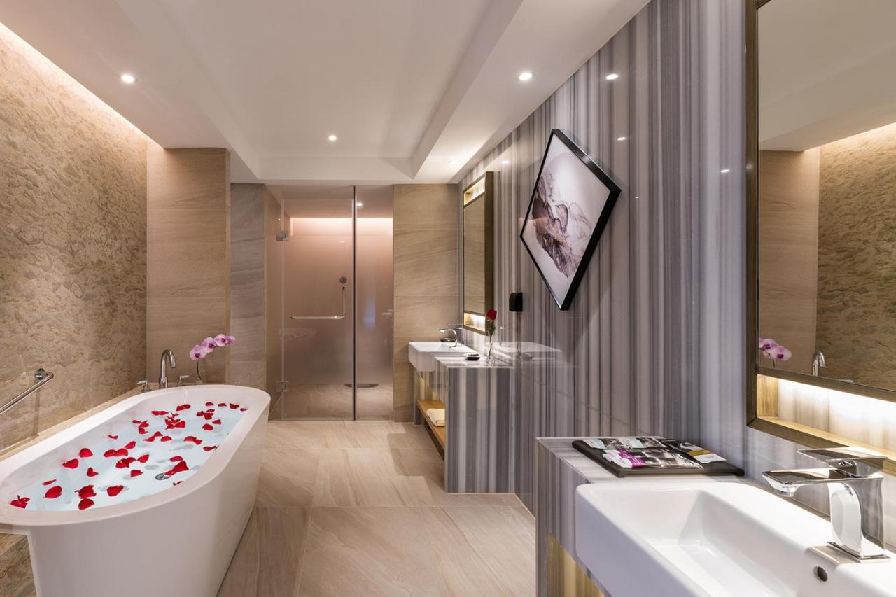 Mercure Chengdu Huapaifang Exteriör bild