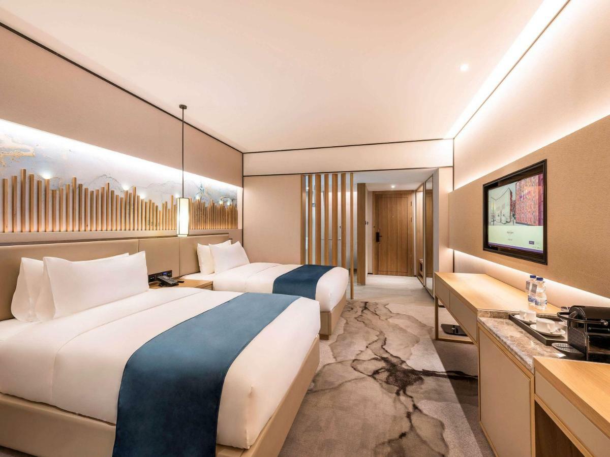Mercure Chengdu Huapaifang Exteriör bild