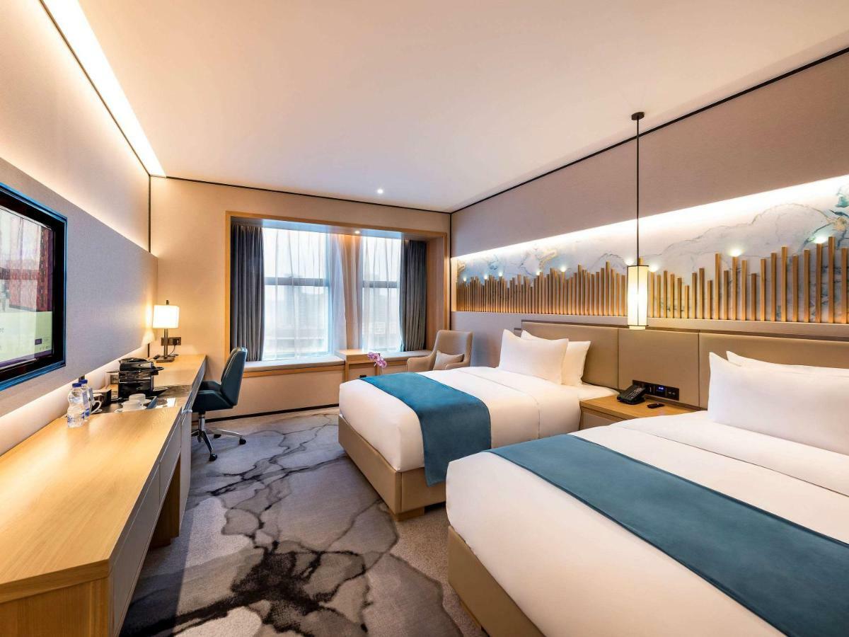 Mercure Chengdu Huapaifang Exteriör bild